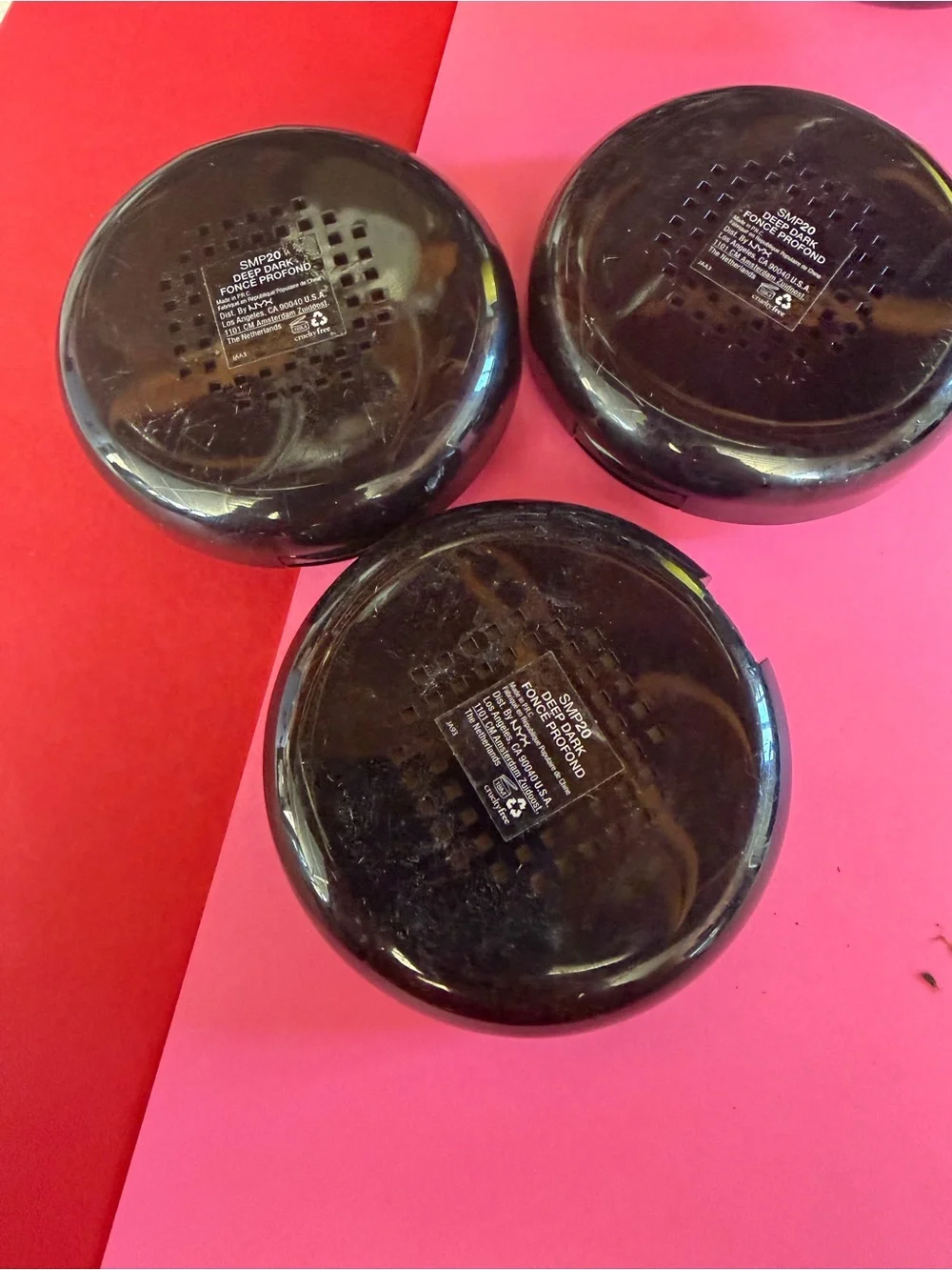 3 NYX Stay Matte But Not Flat Powder Foundation SMP 20 deep dark FONCE PROFOND